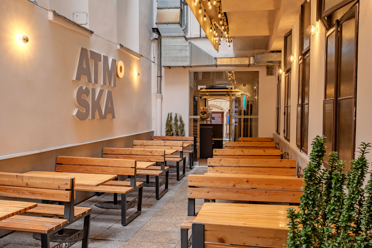 Atmosphere Cafe Pub (3)